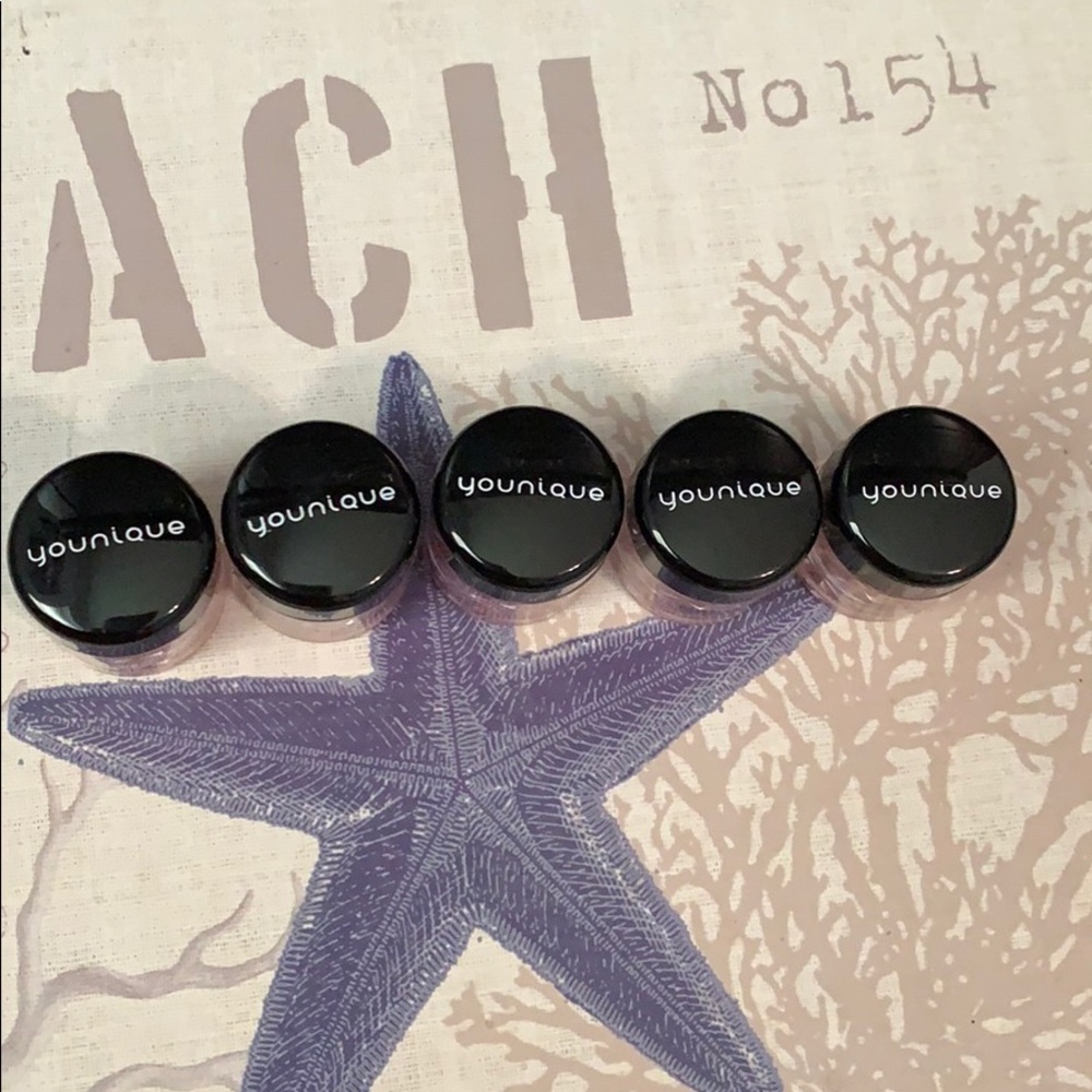 Younique blushers!!🌸🌼🌺